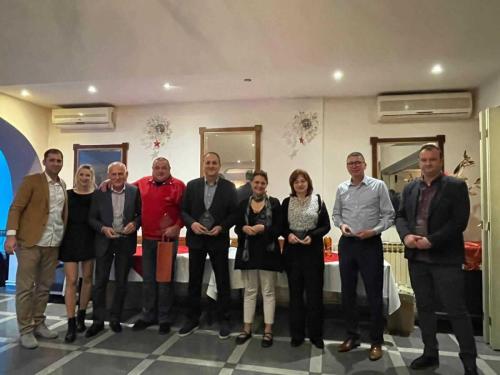 Božićni domjenak 2021 - dobitnici priznanja za dugogodišnji rad u Udruzi